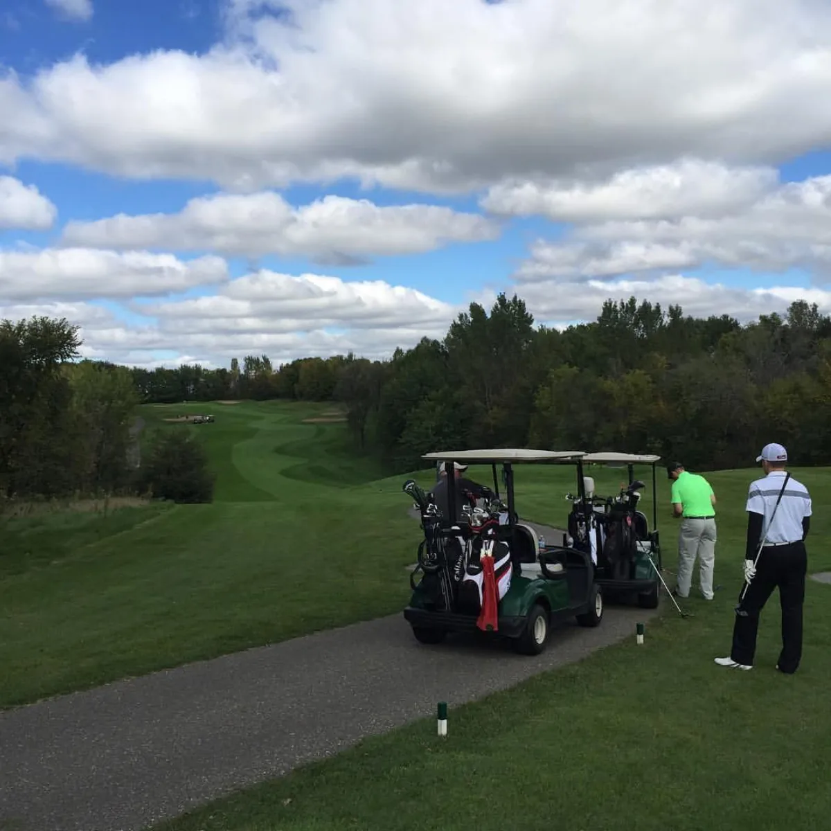 Ryan golfing at a Miracle-Ear Foundation charity event